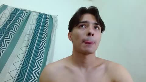 Snapshot of sexx_trip chatting on 12/17/24, 04:32 Axel online show from 12/17/24, 04:32