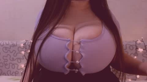 Snapshot of sexxgirlboy chatting on 12/13/24, 08:51 Julia online show from 12/13/24, 08:51