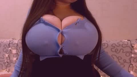 Snapshot of sexxgirlboy chatting on 11/07/25, 03:12 Julia online show from 11/07/25, 03:12