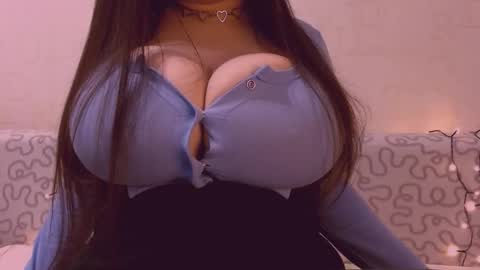 Snapshot of sexxgirlboy chatting on 02/04/26, 01:28 Julia online show from 02/04/26, 01:28