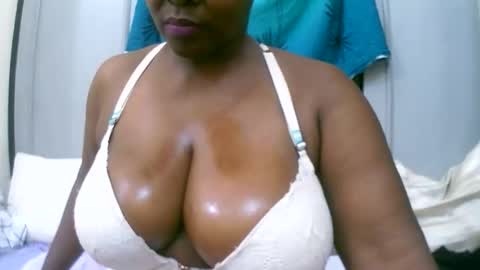 sexxi_ebony online show from 11/19/25, 05:18