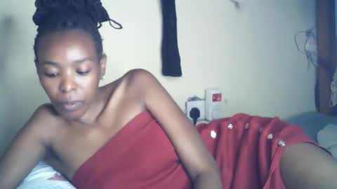 sexxy_curvy23 online show from 05/05/26, 05:15