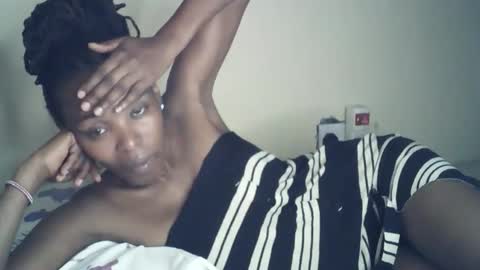 sexxy_curvy23 online show from 05/10/26, 07:08