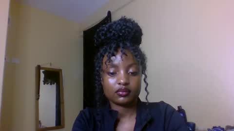 Snapshot of sexxy_daisyy chatting on 10/22/25, 06:35 sexxy_daisyy online show from 10/22/25, 06:35