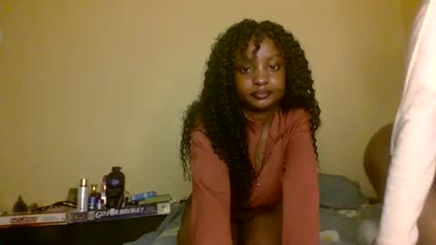 Snapshot of sexxy_daisyy chatting on 10/26/25, 04:07 sexxy_daisyy online show from 10/26/25, 04:07