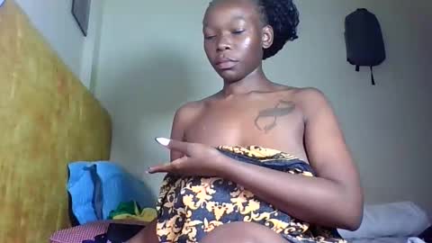 Snapshot of sexxy_goddes chatting on 02/16/26, 02:02 skylar online show from 02/16/26, 02:02