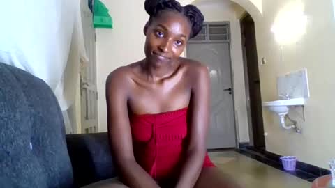 Snapshot of sexxy_liney chatting on 02/14/25, 02:39 sexxy_liney online show from 02/14/25, 02:39