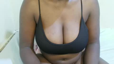 sexxy_maya1 online show from 05/01/26, 11:04