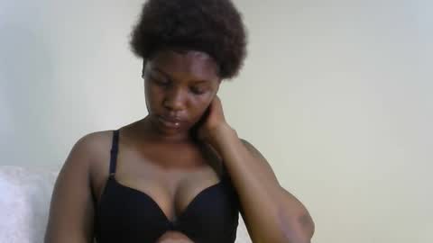 sexxy_zarah online show from 12/22/25, 05:26