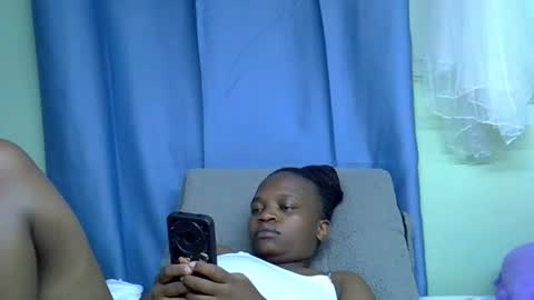 African Queen online show from 05/11/26, 02:45