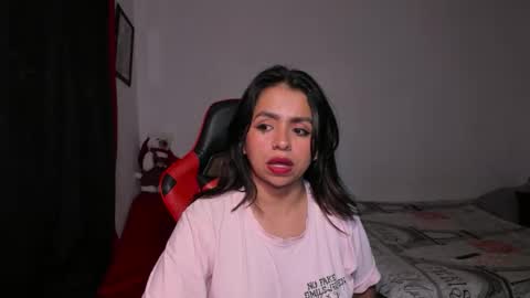 Snapshot of sexxyhot23 chatting on 11/24/25, 04:01 LINDA online show from 11/24/25, 04:01