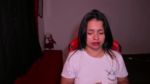 Snapshot of sexxyhot23 chatting on 12/16/25, 05:23 LINDA online show from 12/16/25, 05:23