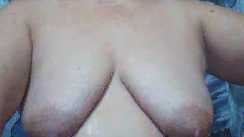 Snapshot of sexxyicee69 chatting on 03/03/25, 09:59 misslovely j online show from 03/03/25, 09:59