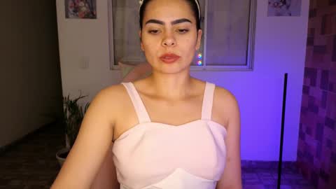  Angie   online show from 02/17/25, 02:04