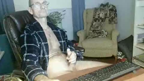 Snapshot of sexy0062 chatting on 12/18/25, 10:49 sexy0062 online show from 12/18/25, 10:49