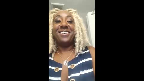 Snapshot of sexy456745 chatting on 04/04/26, 01:26 sexy456745 online show from 04/04/26, 01:26