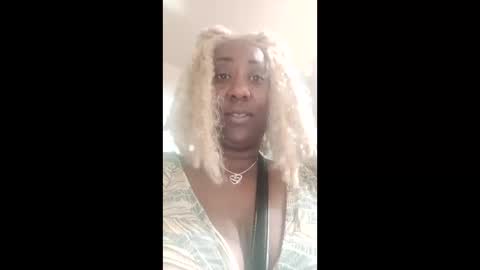 Snapshot of sexy456745 chatting on 04/06/26, 11:16 sexy456745 online show from 04/06/26, 11:16