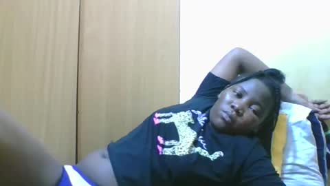 Snapshot of sexy_ariana90 chatting on 01/16/26, 06:12 Reshia online show from 01/16/26, 06:12