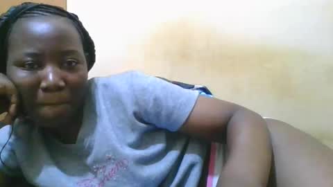 Snapshot of sexy_ariana90 chatting on 02/16/26, 07:26 Reshia online show from 02/16/26, 07:26