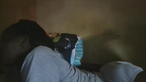 Snapshot of sexy_ariana90 chatting on 02/24/26, 06:55 Reshia online show from 02/24/26, 06:55