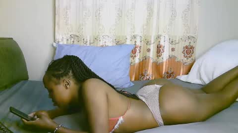 Ariana online show from 02/28/25, 12:20