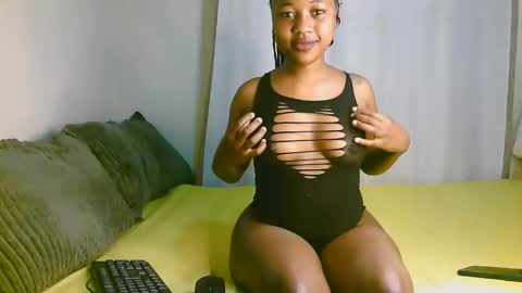 Ariana online show from 10/15/25, 10:37