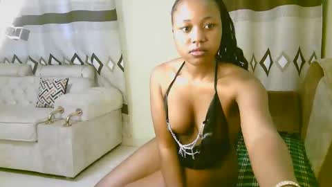 Ariana online show from 12/02/25, 11:48