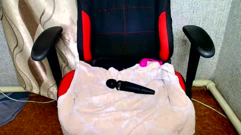 Jessica  Face only in pvt or in snapchat Dont ask more.... online show from 09/09/25, 10:31