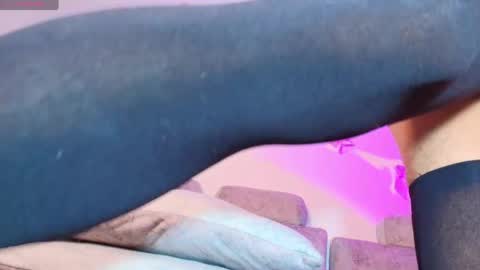 Snapshot of sexy_bellaa chatting on 04/08/26, 09:04 sexy_bellaa online show from 04/08/26, 09:04