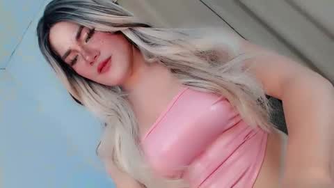 Snapshot of sexy_blaire chatting on 09/17/25, 11:28 Haley Blaire online show from 09/17/25, 11:28