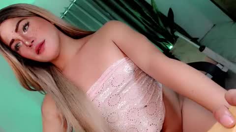 Snapshot of sexy_blaire chatting on 02/06/26, 10:24 Haley Blaire online show from 02/06/26, 10:24