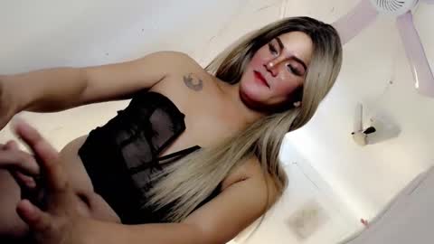 Snapshot of sexy_blaire chatting on 04/07/26, 02:34 Haley Blaire online show from 04/07/26, 02:34