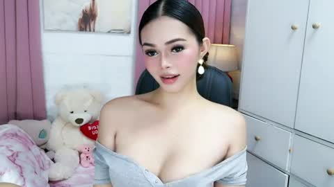 Snapshot of sexy_blairxx chatting on 07/18/26, 12:48 blair online show from 07/18/26, 12:48