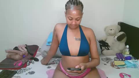 Snapshot of sexy_bluegirl chatting on 05/01/26, 04:22 sexy_bluegirl online show from 05/01/26, 04:22