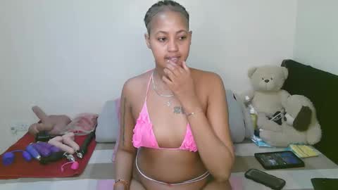 Snapshot of sexy_bluegirl chatting on 05/05/26, 10:23 sexy_bluegirl online show from 05/05/26, 10:23
