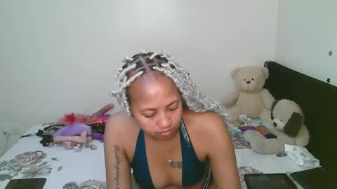 Snapshot of sexy_bluegirl chatting on 05/12/26, 05:15 sexy_bluegirl online show from 05/12/26, 05:15