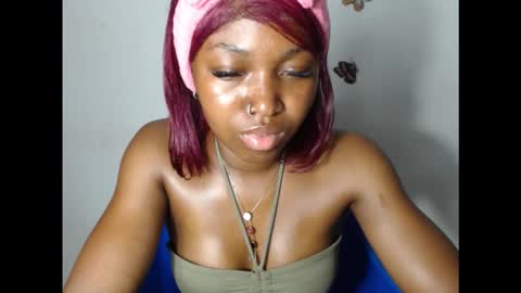 sexy_bluey247 online show from 10/30/25, 07:14