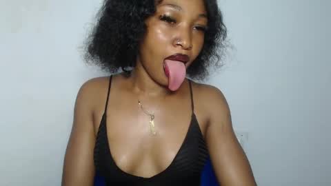 sexy_bluey247 online show from 04/05/26, 06:32