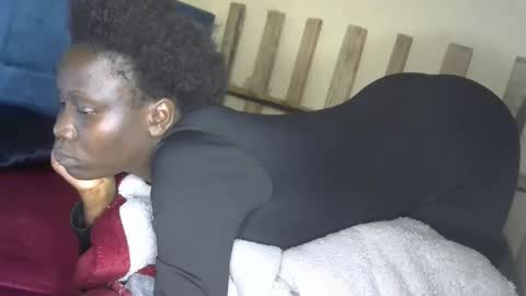 sexy_butty01 online show from 10/03/25, 06:49