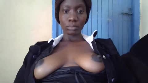 sexy_butty01 online show from 10/11/25, 01:05