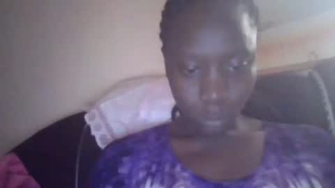 sexy_butty01 online show from 10/27/25, 06:28