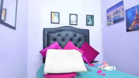 sexy_candy18x online show from 06/15/26, 12:02