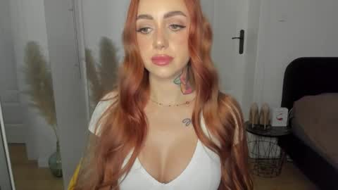 C o r a l i e online show from 11/13/25, 03:00