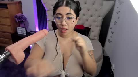 Snapshot of sexy_cristall chatting on 10/20/25, 09:48 C R I S T A L online show from 10/20/25, 09:48