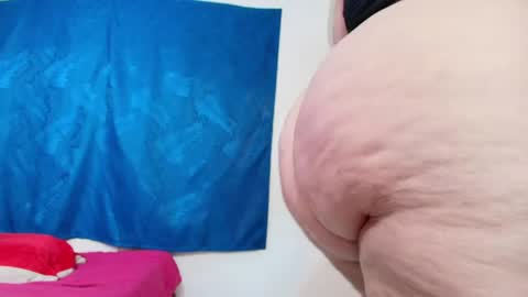 Snapshot of sexy_curvi chatting on 06/27/26, 03:28 karla instagram online show from 06/27/26, 03:28
