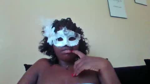 Snapshot of sexy_daniellah chatting on 02/16/26, 10:22 daniella online show from 02/16/26, 10:22