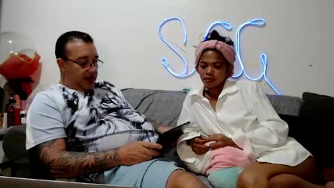 Sexy Ginuin Couple online show from 04/25/26, 07:55