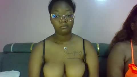 Snapshot of sexy_helle chatting on 04/01/26, 03:40 sexy_helle online show from 04/01/26, 03:40