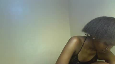 Snapshot of sexy_kaly chatting on 10/03/25, 12:24 Sexy kaly online show from 10/03/25, 12:24
