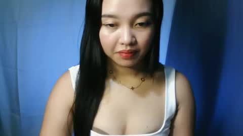 Snapshot of sexy_kella1 chatting on 12/05/25, 11:41 sexy_kella1 online show from 12/05/25, 11:41